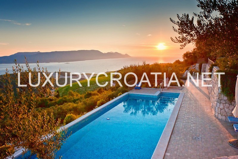 Stone Villa with a Pool for Rent, Klek, Dubrovnik County