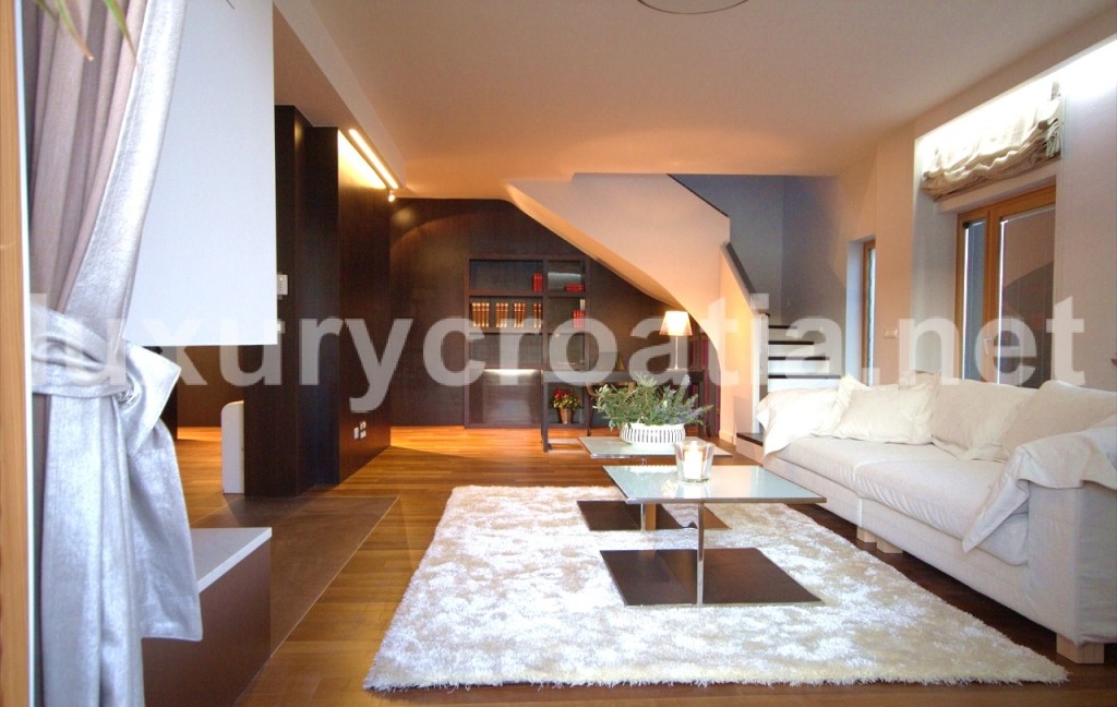 Luxury Villa on the Sea Front, Trogir (45)