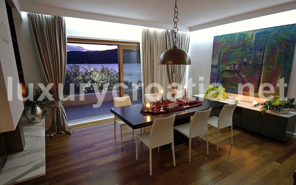 Luxury Villa on the Sea Front, Trogir (5)