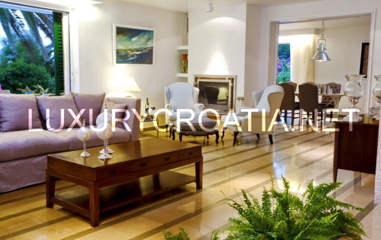 RENT Gorgeous waterfront luxury villa in Orebic (3)