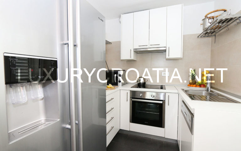 House with pool near the sea for rent, Orebic, Peljesac19