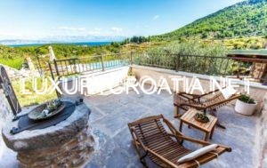 Villa for rent in small village on island of Hvar