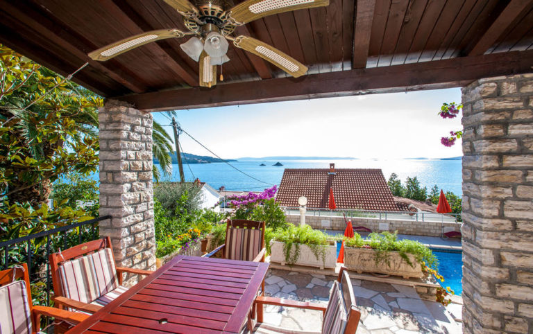 HOLIDAY VILLA WITH A POOL, TROGIR AREA
