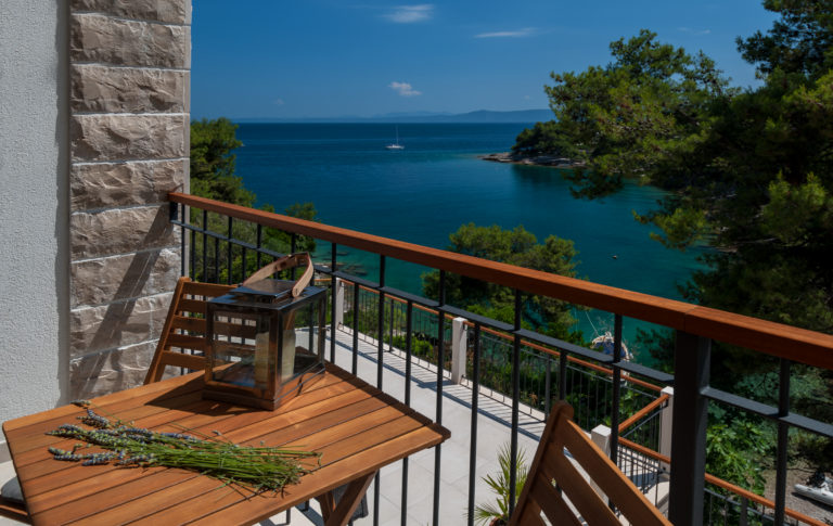 Seafront villa in private bay for rent, Brac (9)