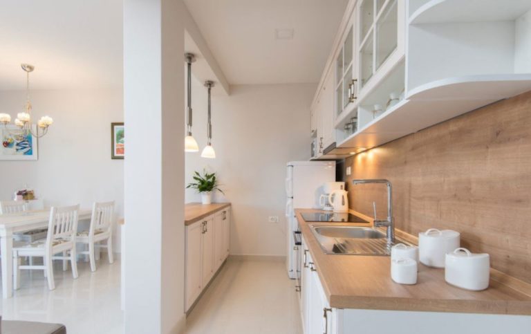 SEAVIEW APARTMENTS WITH POOL FOR RENT OREBIC PELJESAC (4)