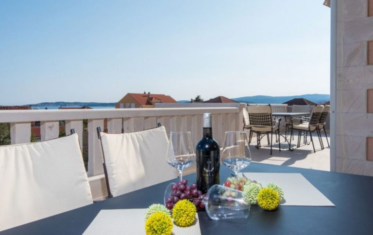 SEAVIEW APARTMENTS WITH POOL FOR RENT OREBIC PELJESAC (5)