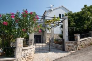 house for sale Sutivan Brac