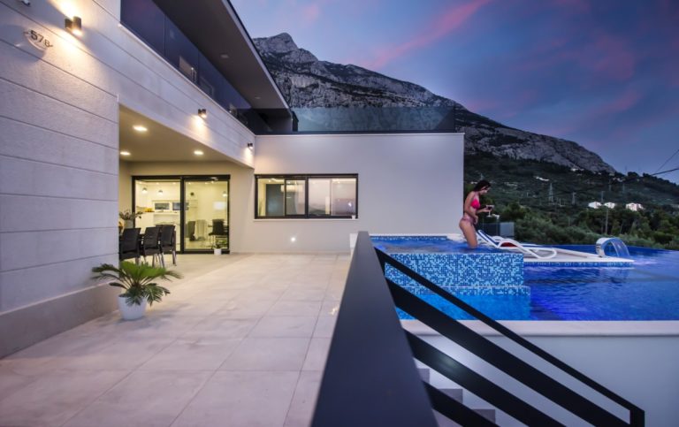 Sea view villa with swimming pool, Makarska (46)