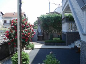 Large house for sale Vodice