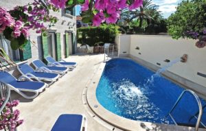 Villa with pool for sale Island Brac