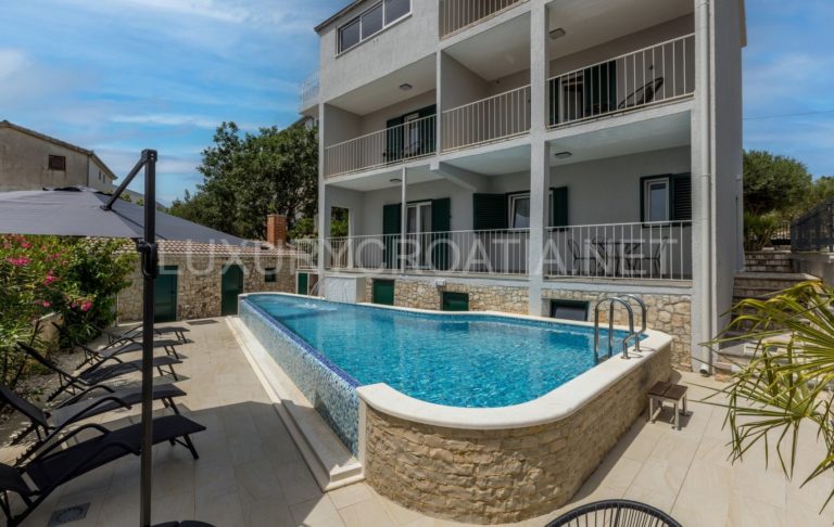 Sea view house with pool for sale Ciovo Trogir area (29)