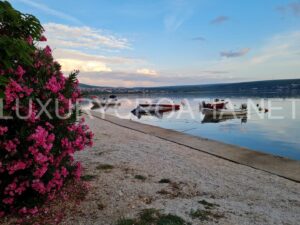 House for sale 1st row to the sea Maslenica Zadar region