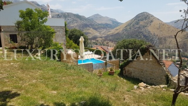 SEA VIEW VILLA WITH POOL FOR SALE, NEAR SPLIT (4)