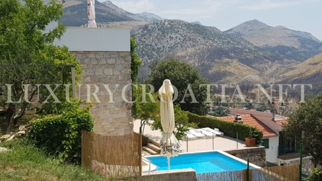 SEA VIEW VILLA WITH POOL FOR SALE, NEAR SPLIT (6)