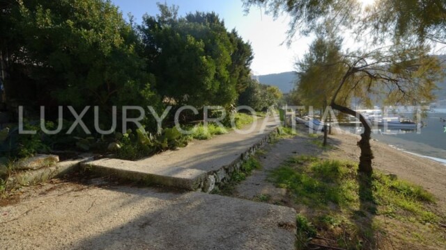 Beachfront house for sale Primosten Sibenik area Croatia