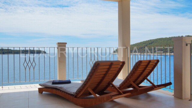 Frontline villa for sale directly on the beach island Korcula