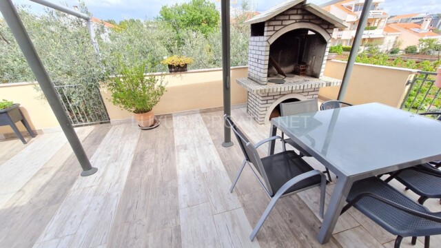 Town house with 4 apartments for sale Zadar Croatia