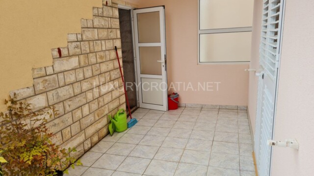 Town house with 4 apartments for sale Zadar Croatia