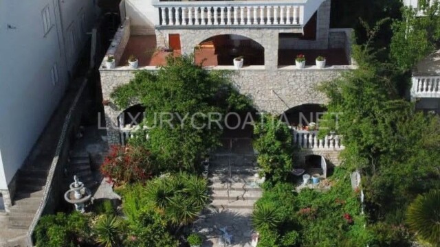 Large waterfront house with four apartments for sale in Croatia Trogir Riviera